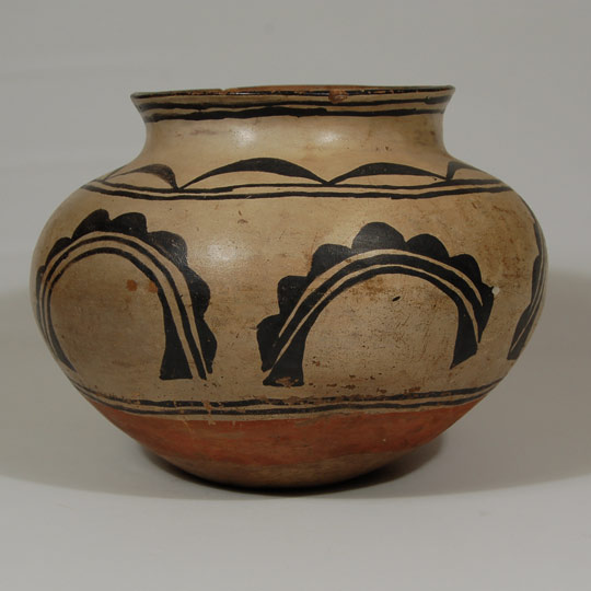 Historic Cochiti Pueblo Pottery - C3466A